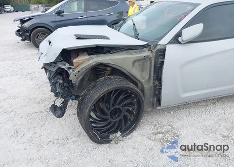 2013 Dodge Charger Police z USA, uszkodzony, nr VIN 2C3CDXAT3DH693302